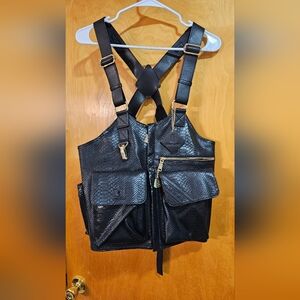 Tote & Carry Tactical Vest • Black • Adjustible Size S-XL